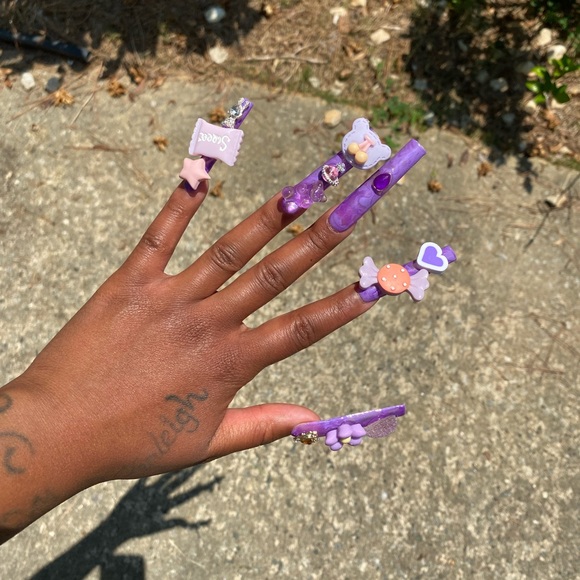 Purple Marble Press ons with 3d Gems - Picture 2 of 2